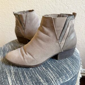 Women's Madden Girl Tan Ankle Boots